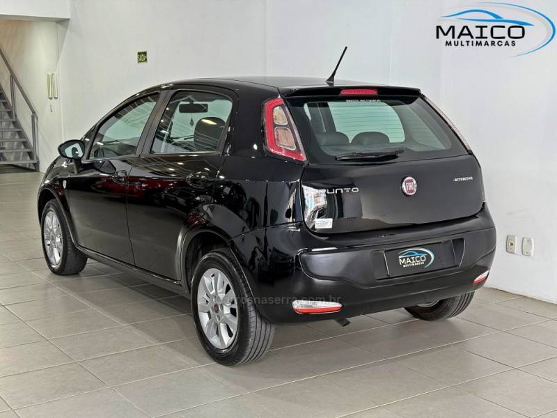 FIAT - PUNTO - 2016/2016 - Preta - R$ 47.900,00
