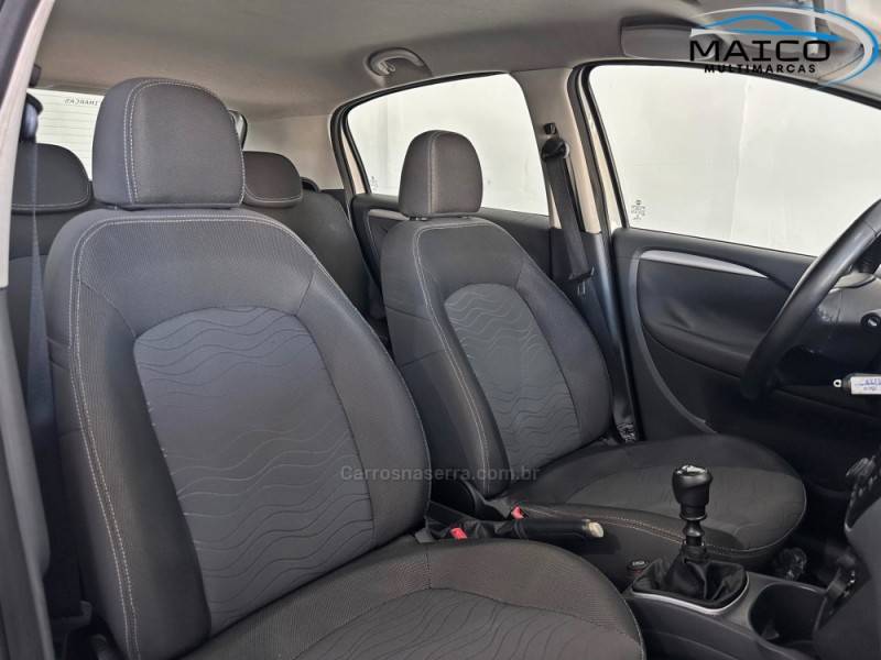 FIAT - PUNTO - 2015/2016 - Branca - R$ 51.900,00