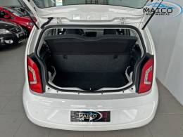 VOLKSWAGEN - UP - 2015/2016 - Branca - R$ 48.900,00