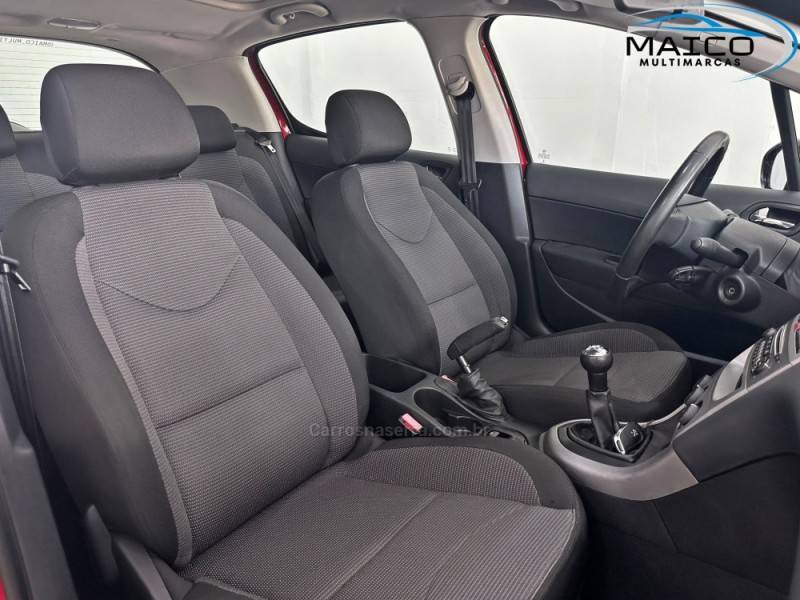 PEUGEOT - 308 - 2014/2015 - Vermelha - R$ 50.900,00