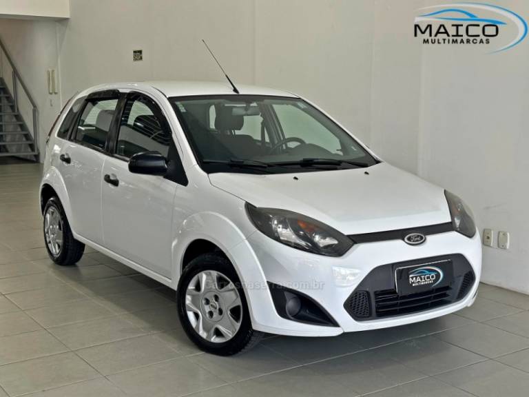 FORD - FIESTA - 2011/2012 - Branca - R$ 38.900,00