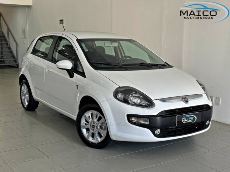 FIAT - PUNTO - 2015/2016 - Branca - R$ 51.900,00