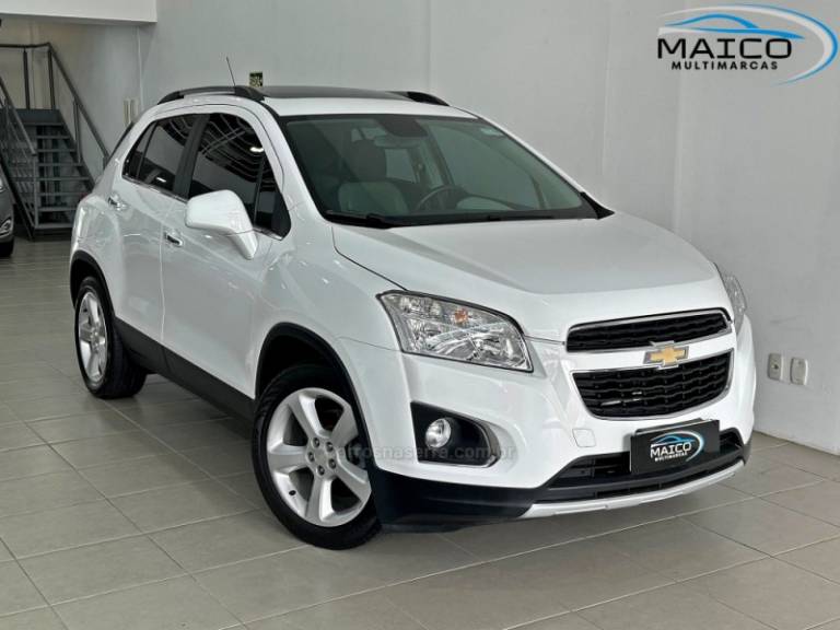 CHEVROLET - TRACKER - 2015/2015 - Branca - R$ 79.900,00