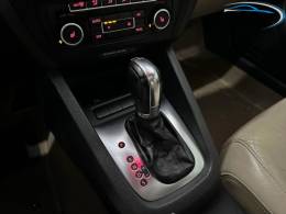 VOLKSWAGEN - JETTA - 2012/2012 - Cinza - R$ 74.900,00