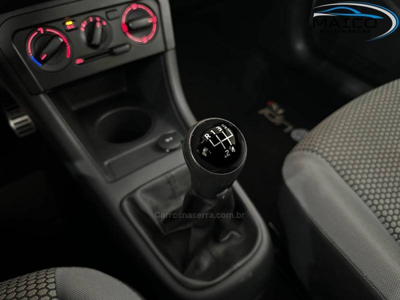 VOLKSWAGEN - UP - 2015/2016 - Branca - R$ 48.900,00