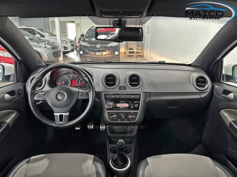 VOLKSWAGEN - VOYAGE - 2015/2015 - Branca - R$ 57.900,00