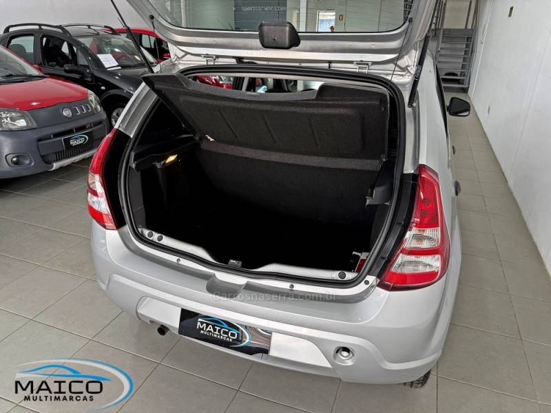 RENAULT - SANDERO - 2012/2012 - Prata - R$ 35.900,00
