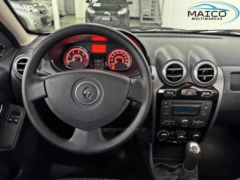 RENAULT - SANDERO - 2012/2012 - Prata - R$ 35.900,00
