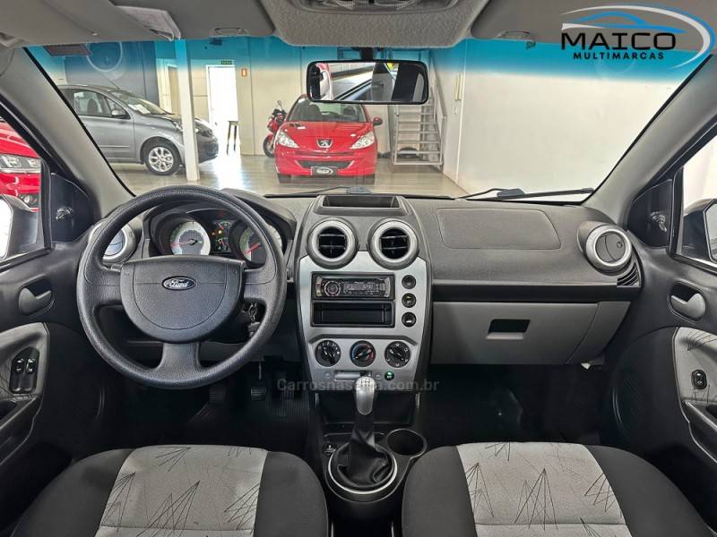 FORD - FIESTA - 2009/2010 - Preta - R$ 32.900,00