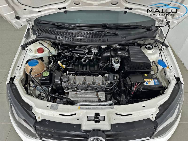VOLKSWAGEN - VOYAGE - 2015/2015 - Branca - R$ 57.900,00