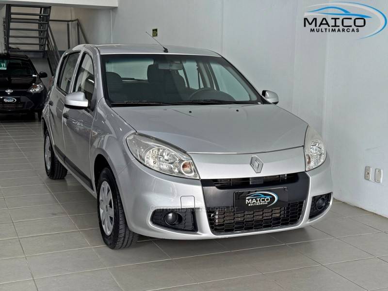 RENAULT - SANDERO - 2012/2012 - Prata - R$ 35.900,00
