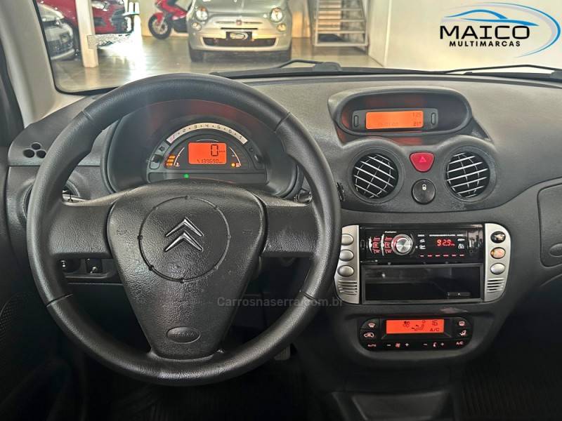 CITROËN - C3 - 2009/2010 - Preta - R$ 31.900,00