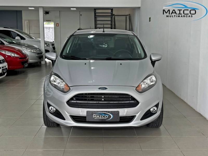FORD - FIESTA - 2013/2014 - Prata - R$ 46.900,00