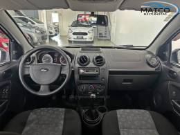 FORD - FIESTA - 2011/2012 - Branca - R$ 38.900,00