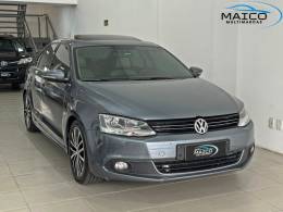 VOLKSWAGEN - JETTA - 2012/2012 - Cinza - R$ 74.900,00