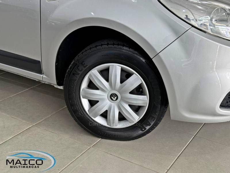 RENAULT - SANDERO - 2012/2012 - Prata - R$ 35.900,00