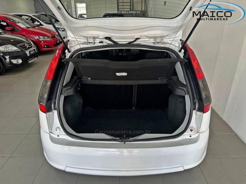FORD - FIESTA - 2013/2013 - Branca - R$ 35.900,00