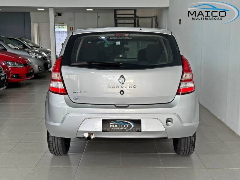 RENAULT - SANDERO - 2012/2012 - Prata - R$ 35.900,00