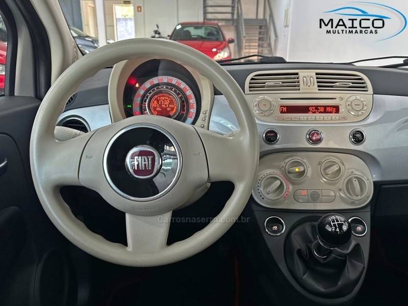 FIAT - 500 - 2011/2012 - Prata - R$ 42.900,00