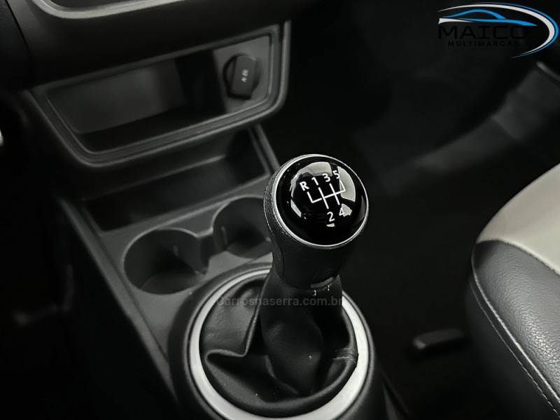 VOLKSWAGEN - VOYAGE - 2015/2015 - Branca - R$ 57.900,00