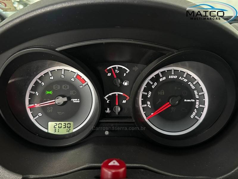 FORD - FIESTA - 2011/2012 - Branca - R$ 38.900,00