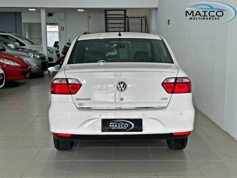 VOLKSWAGEN - VOYAGE - 2015/2015 - Branca - R$ 57.900,00