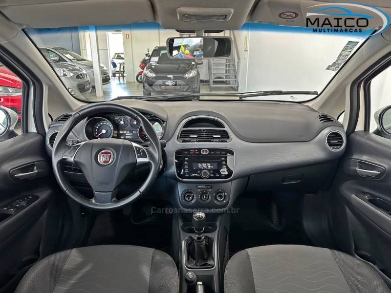FIAT - PUNTO - 2015/2016 - Branca - R$ 51.900,00