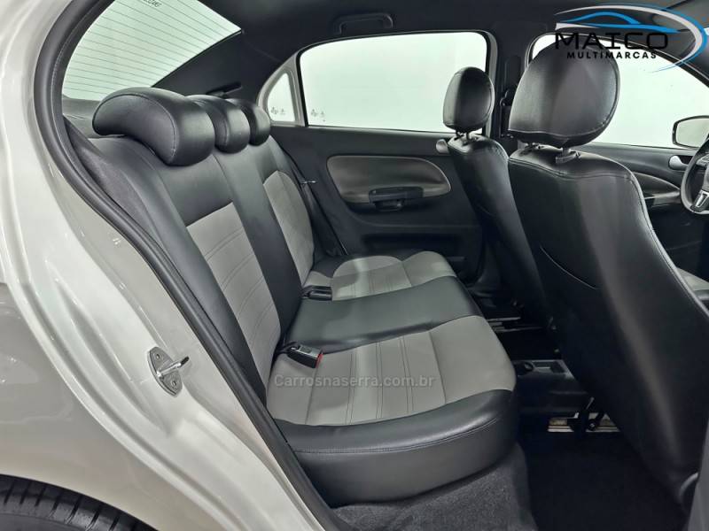 VOLKSWAGEN - VOYAGE - 2015/2015 - Branca - R$ 57.900,00