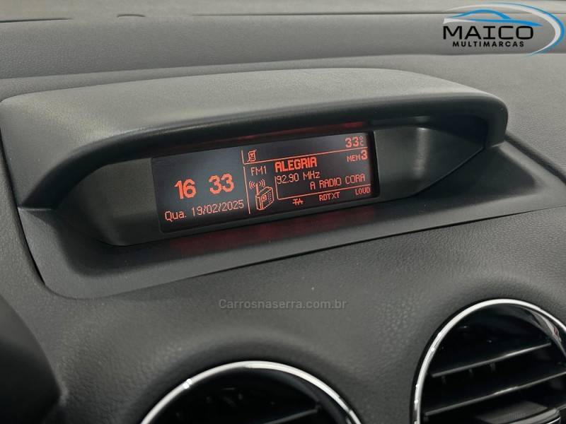 PEUGEOT - 308 - 2014/2015 - Vermelha - R$ 50.900,00