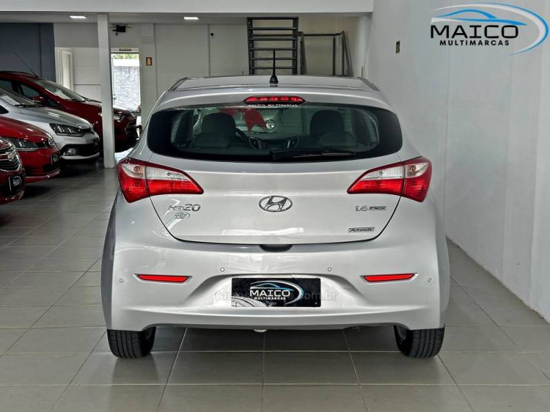 HYUNDAI - HB20 - 2015/2015 - Prata - R$ 62.900,00