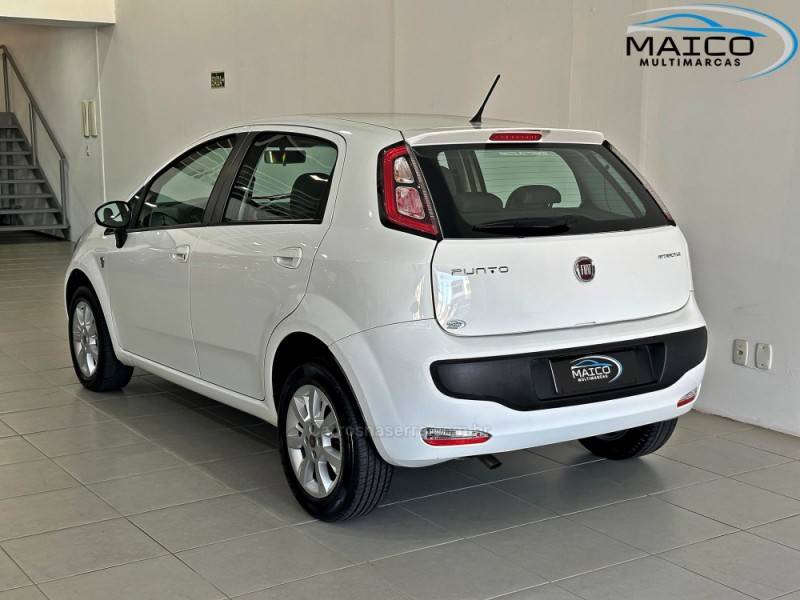 FIAT - PUNTO - 2015/2016 - Branca - R$ 51.900,00