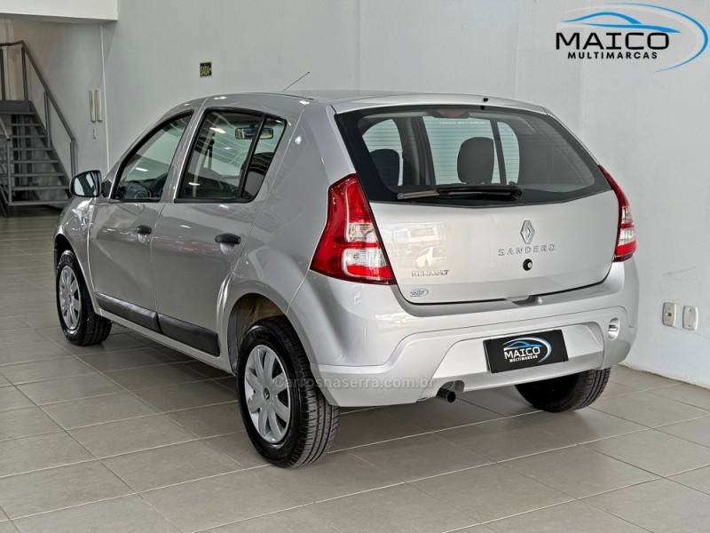RENAULT - SANDERO - 2012/2012 - Prata - R$ 35.900,00