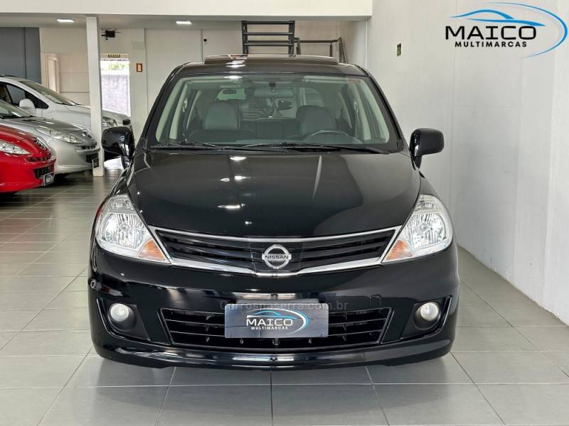 NISSAN - TIIDA - 2012/2013 - Preta - R$ 46.900,00