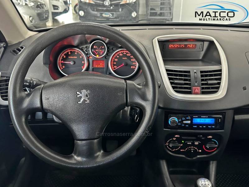 PEUGEOT - 207 - 2008/2009 - Prata - R$ 25.900,00