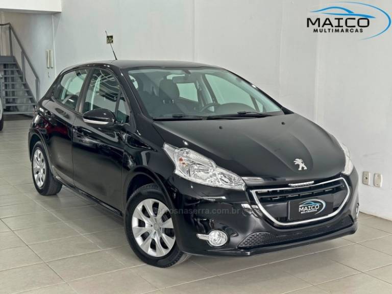 PEUGEOT - 208 - 2013/2014 - Preta - R$ 44.900,00