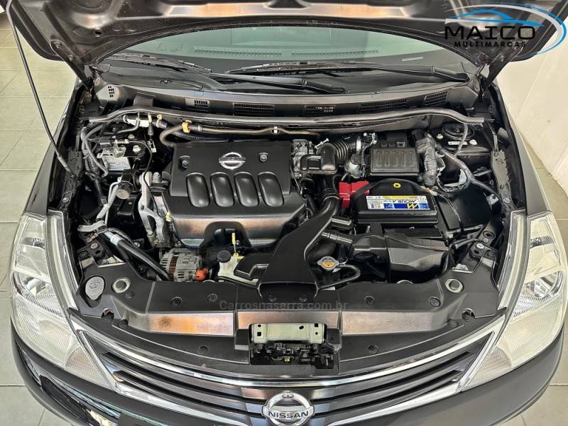 NISSAN - TIIDA - 2012/2013 - Preta - R$ 46.900,00