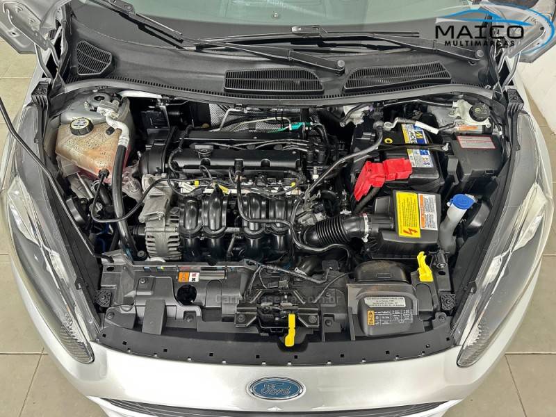 FORD - FIESTA - 2013/2014 - Prata - R$ 46.900,00